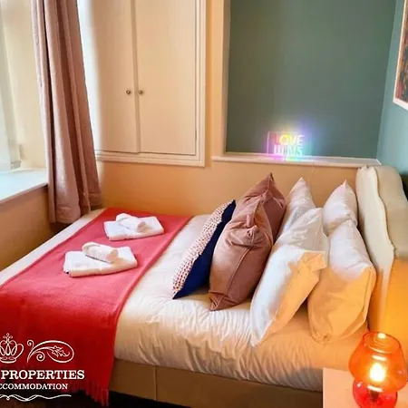 1 West County By Prestige Sa Apartament